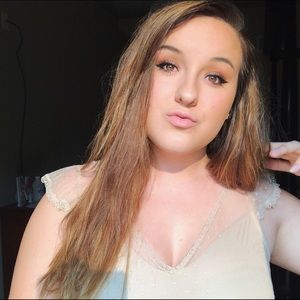 Meet your Posher, Karissa